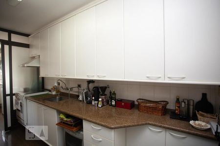 Apartamento para alugar com 122m², 2 quartos e 2 vagas Apartamento para alugar com 122m², 2 quartos e 2 vagasCozinha