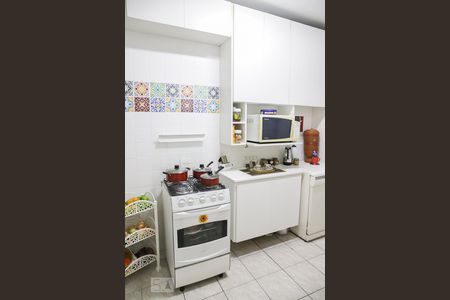 Apartamento para alugar com 170m², 4 quartos e sem vagaCozinha