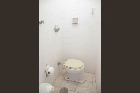 Apartamento para alugar com 170m², 4 quartos e sem vagaBanheiro de serviço