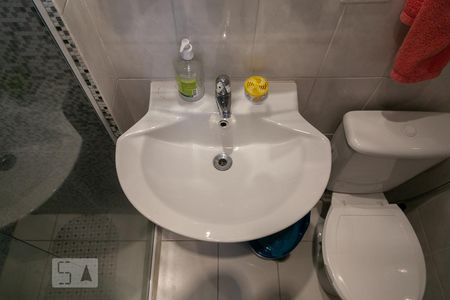 Apartamento à venda com 78m², 3 quartos e 1 vaga Apartamento à venda com 78m², 3 quartos e 1 vagaDetalhe do banheiro da suíte