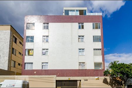 Apartamento à venda com 80m², 3 quartos e 1 vagaFachada