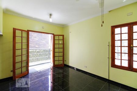 Sala de casa de condomínio para alugar com 4 quartos, 450m² em Parque dos Príncipes, São Paulo