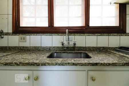 Casa de condomínio para alugar com 450m², 4 quartos e 5 vagasCozinha