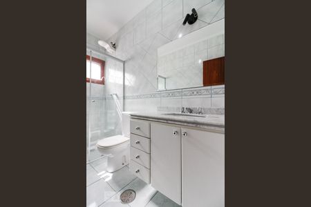 Casa de condomínio para alugar com 450m², 4 quartos e 5 vagasBanheiro Suíte 2