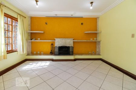 Casa de condomínio para alugar com 450m², 4 quartos e 5 vagasSala