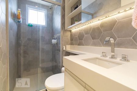 Banheiro de apartamento para alugar com 2 quartos, 55m² em Vila Matilde, São Paulo