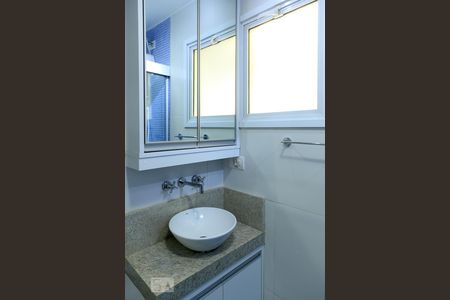 Apartamento para alugar com 90m², 3 quartos e sem vaga Apartamento para alugar com 90m², 3 quartos e sem vagaBanheiro