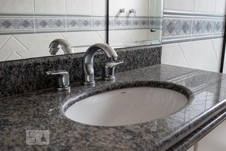 Apartamento à venda com 250m², 5 quartos e 4 vagasPIA BANHEIRO QUARTO 3