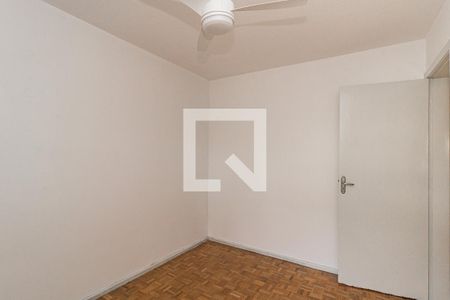 Quarto 1 de apartamento para alugar com 3 quartos, 63m² em Santo Antônio, Porto Alegre
