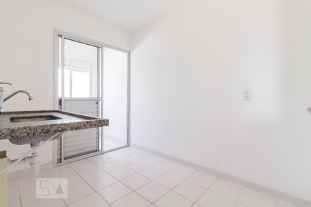 Cozinha de apartamento para alugar com 2 quartos, 63m² em Quarta Parada, São Paulo