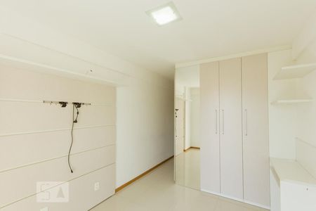 Apartamento para alugar com 90m², 2 quartos e 1 vagaSuíte