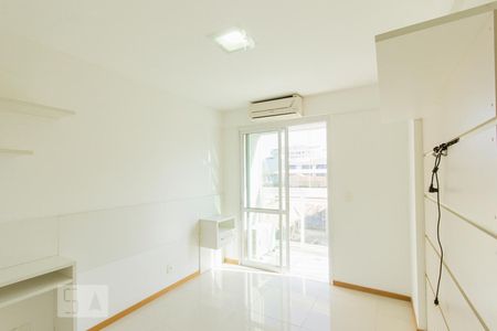 Apartamento para alugar com 90m², 2 quartos e 1 vagaSuíte