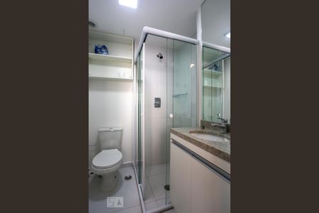 Banheiro de kitnet/studio à venda com 1 quarto, 23m² em Centro, São Paulo
