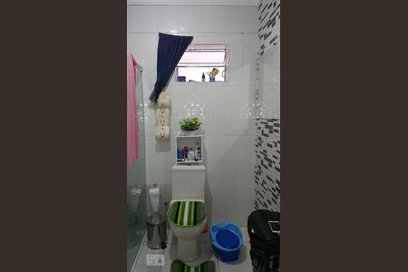 Casa para alugar com 80m², 2 quartos e 2 vagasBANHEIRO QUARTO 2 