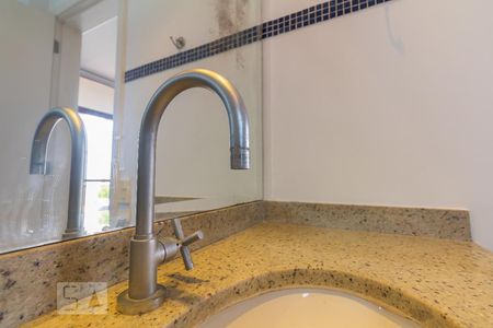 Apartamento à venda com 240m², 3 quartos e 3 vagas Apartamento à venda com 240m², 3 quartos e 3 vagasBanheiro - Cobertura