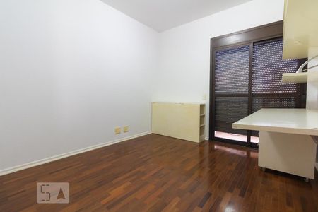 Apartamento à venda com 240m², 3 quartos e 3 vagas Apartamento à venda com 240m², 3 quartos e 3 vagasQuarto 1