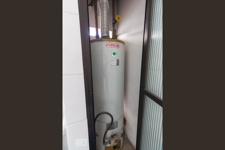 Apartamento à venda com 240m², 3 quartos e 3 vagas Apartamento à venda com 240m², 3 quartos e 3 vagasÁrea de Serviço