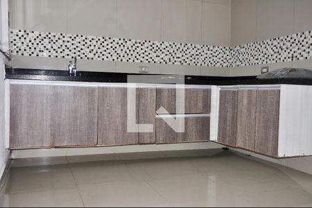 Casa à venda com 171m², 2 quartos e 2 vagasCozinha - Armários