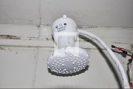 Casa à venda com 171m², 2 quartos e 2 vagasBanheiro - Chuveiro