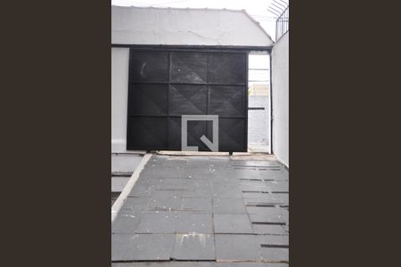 Casa à venda com 171m², 2 quartos e 2 vagasGaragem - Quintal