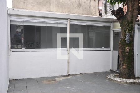 Casa à venda com 171m², 2 quartos e 2 vagasGaragem - Quintal