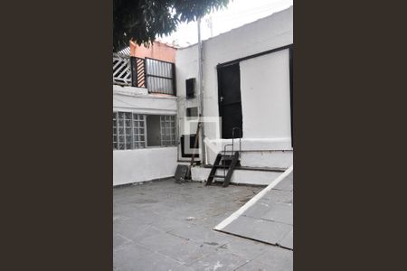 Casa à venda com 171m², 2 quartos e 2 vagasGaragem - Quintal