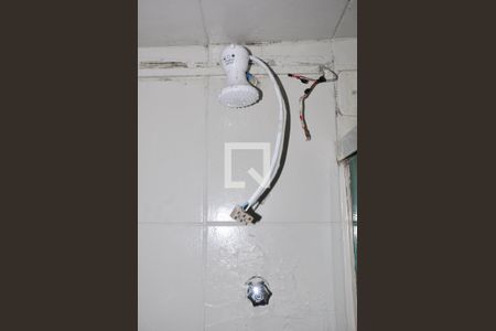 Casa à venda com 171m², 2 quartos e 2 vagasBanheiro - Chuveiro