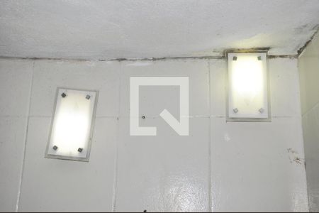 Casa à venda com 171m², 2 quartos e 2 vagasBanheiro - Luminária