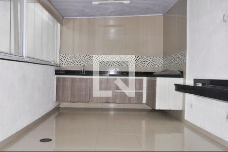 Casa à venda com 171m², 2 quartos e 2 vagasCozinha - Armários