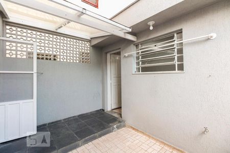 Casa para alugar com 120m², 2 quartos e 1 vagaQuintal 