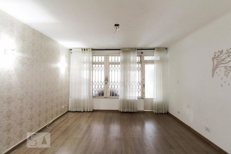 Casa para alugar com 120m², 2 quartos e 1 vagaSala 