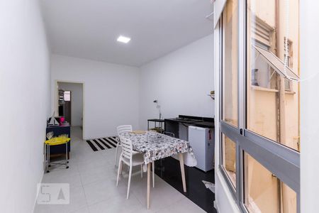 Sala/Cozinha de apartamento para alugar com 1 quarto, 41m² em Catete, Rio de Janeiro