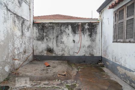 Casa à venda com 90m², 2 quartos e 2 vagasQuintal