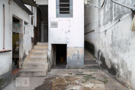 Casa à venda com 90m², 2 quartos e 2 vagasQuintal