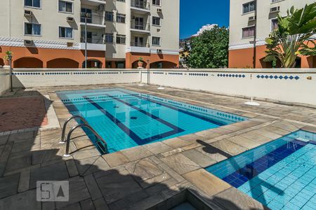 Apartamento à venda com 65m², 3 quartos e 1 vaga Apartamento à venda com 65m², 3 quartos e 1 vagaÁrea Comum - Piscina