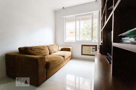 Sala de apartamento para alugar com 1 quarto, 41m² em Jardim do Salso, Porto Alegre