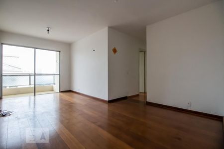 Sala de apartamento para alugar com 3 quartos, 70m² em Vila Madalena, São Paulo