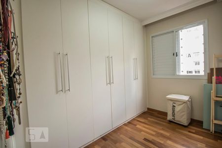 Apartamento para alugar com 69m², 2 quartos e 1 vagaQuarto 