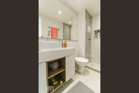 Apartamento à venda com 168m², 3 quartos e 2 vagas Apartamento à venda com 168m², 3 quartos e 2 vagasBanheiro Social