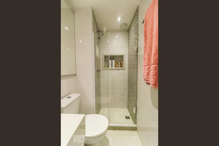 Apartamento à venda com 168m², 3 quartos e 2 vagas Apartamento à venda com 168m², 3 quartos e 2 vagasBanheiro Social