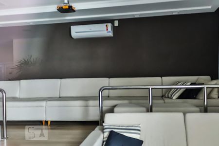 Apartamento à venda com 168m², 3 quartos e 2 vagas Apartamento à venda com 168m², 3 quartos e 2 vagasCinema