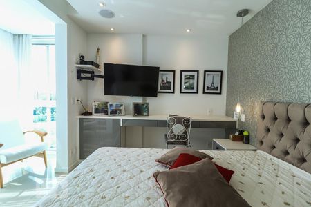 Apartamento à venda com 168m², 3 quartos e 2 vagas Apartamento à venda com 168m², 3 quartos e 2 vagasQuarto 3 - Suíte