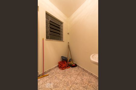 Casa à venda com 180m², 3 quartos e 2 vagasÁrea de serviço