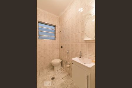 Casa à venda com 180m², 3 quartos e 2 vagasBanheiro