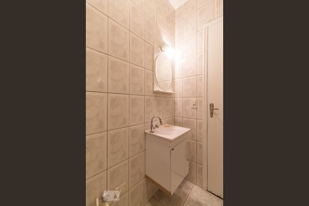 Casa à venda com 180m², 3 quartos e 2 vagasBanheiro