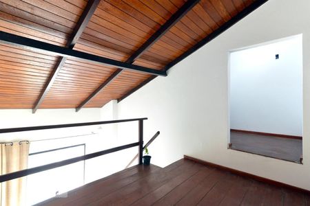 Mezanino de casa de condomínio para alugar com 2 quartos, 120m² em Roçado, São José