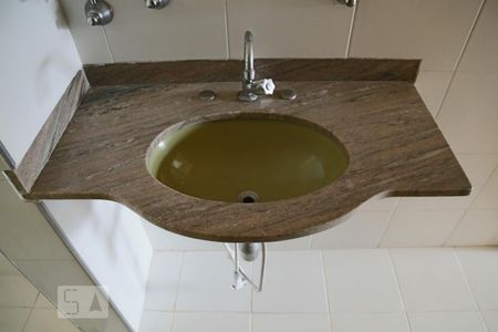 Apartamento à venda com 140m², 3 quartos e 1 vagaBanheiro 2