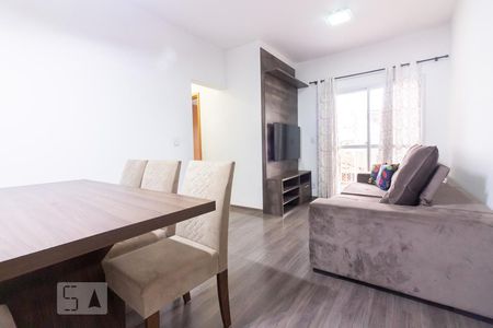 Apartamento para alugar com 74m², 3 quartos e 1 vagaSala