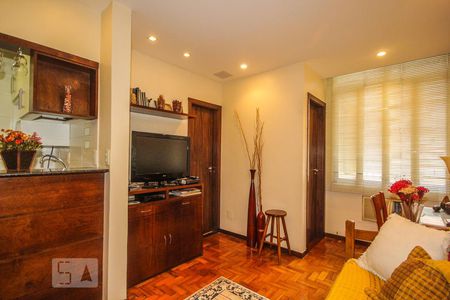 Sala de apartamento para alugar com 1 quarto, 41m² em Copacabana, Rio de Janeiro
