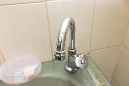 Casa à venda com 82m², 2 quartos e sem vagaBanheiro da suíte